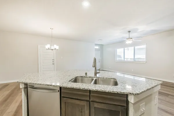 $1,695 | 25109 Pacific Wren Drive, Magnolia, TX 77354