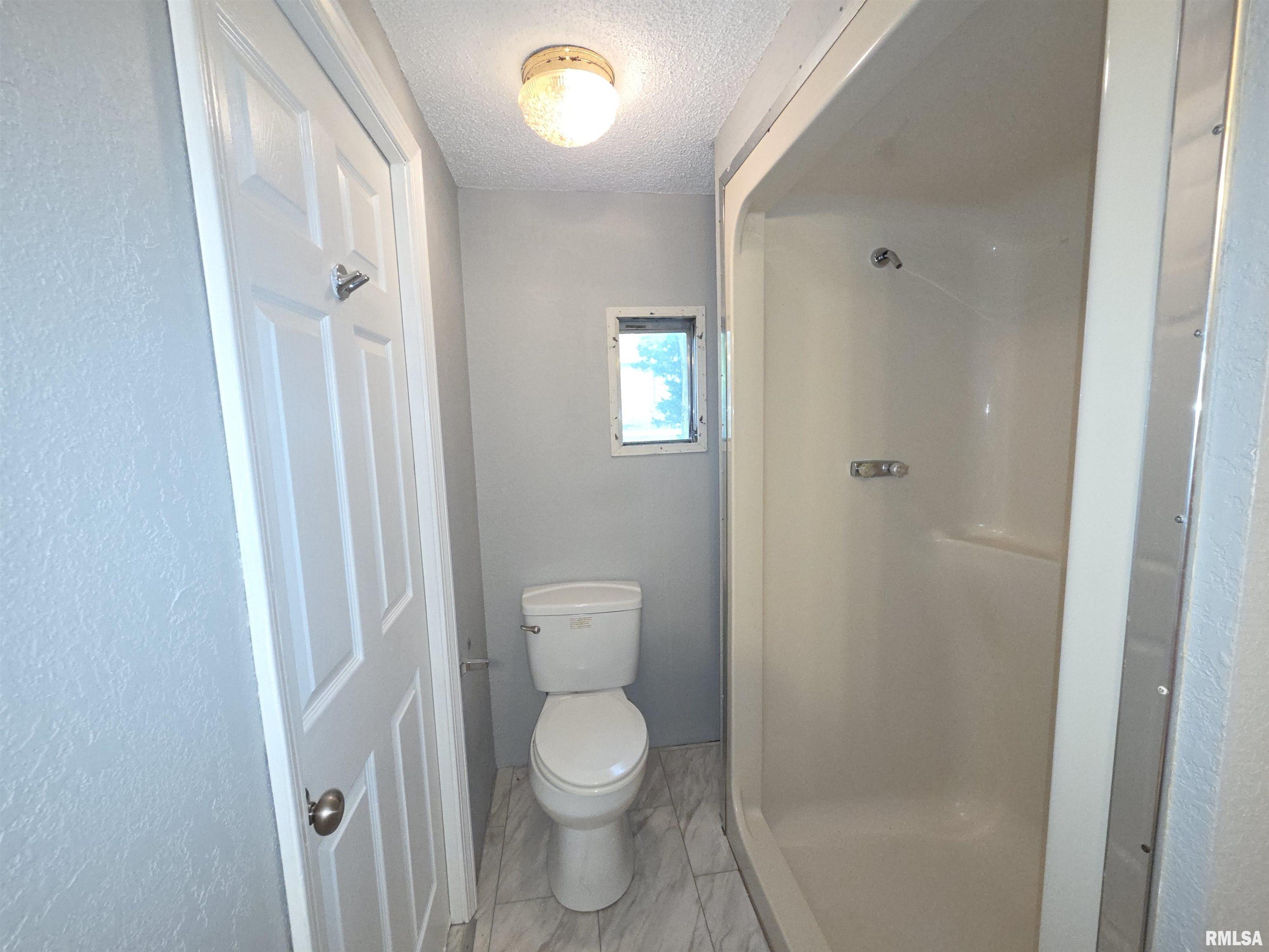 201 3rd Street Christopher, IL 62822 - Photo 16 of 27