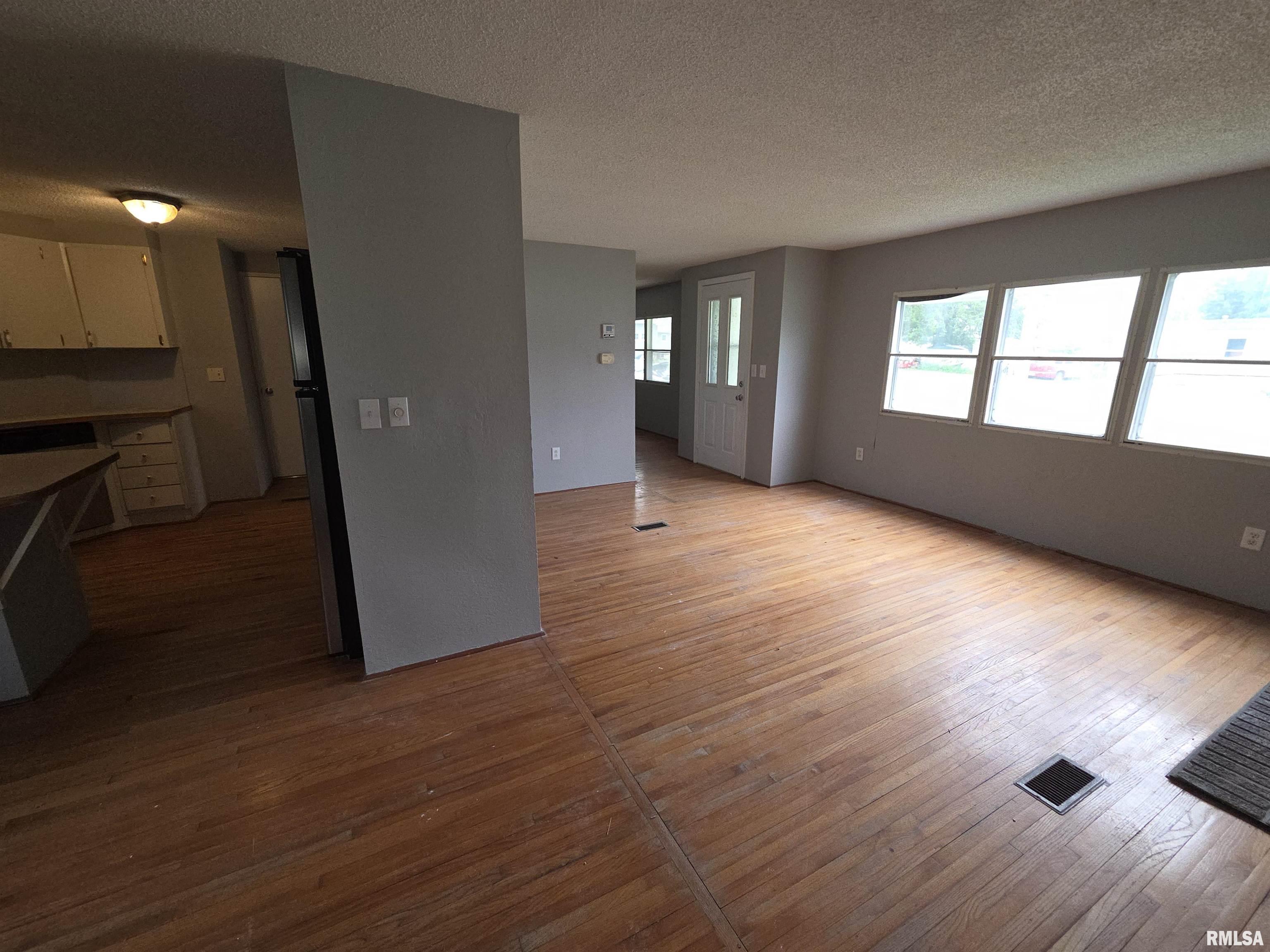 201 3rd Street Christopher, IL 62822 - Photo 21 of 27