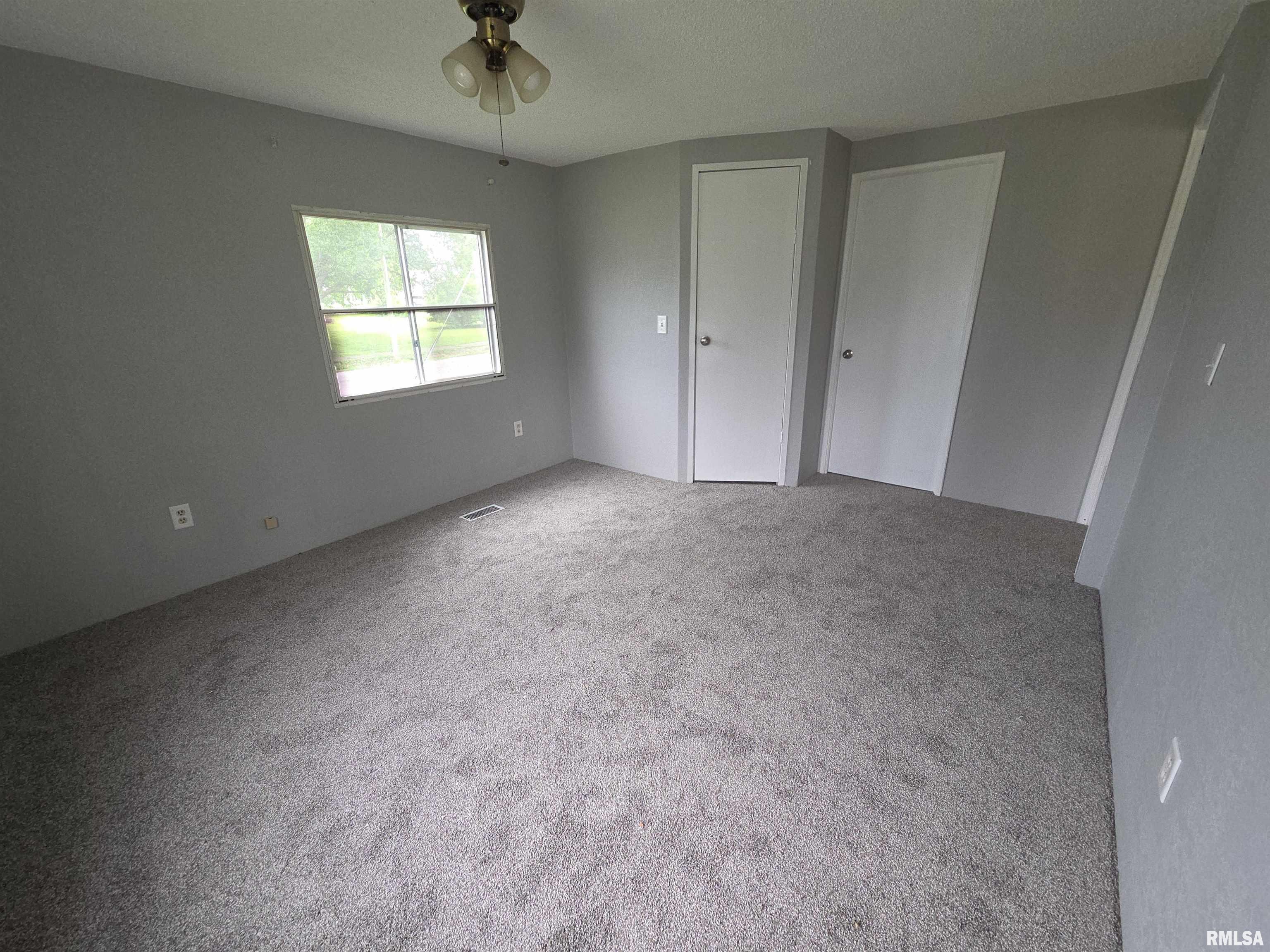 201 3rd Street Christopher, IL 62822 - Photo 23 of 27