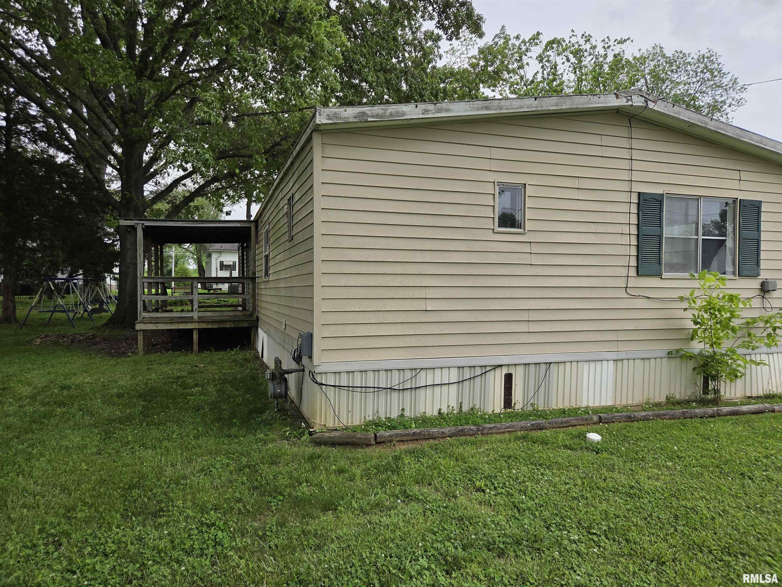 201 3rd Street Christopher, IL 62822 - Photo 4 of 27