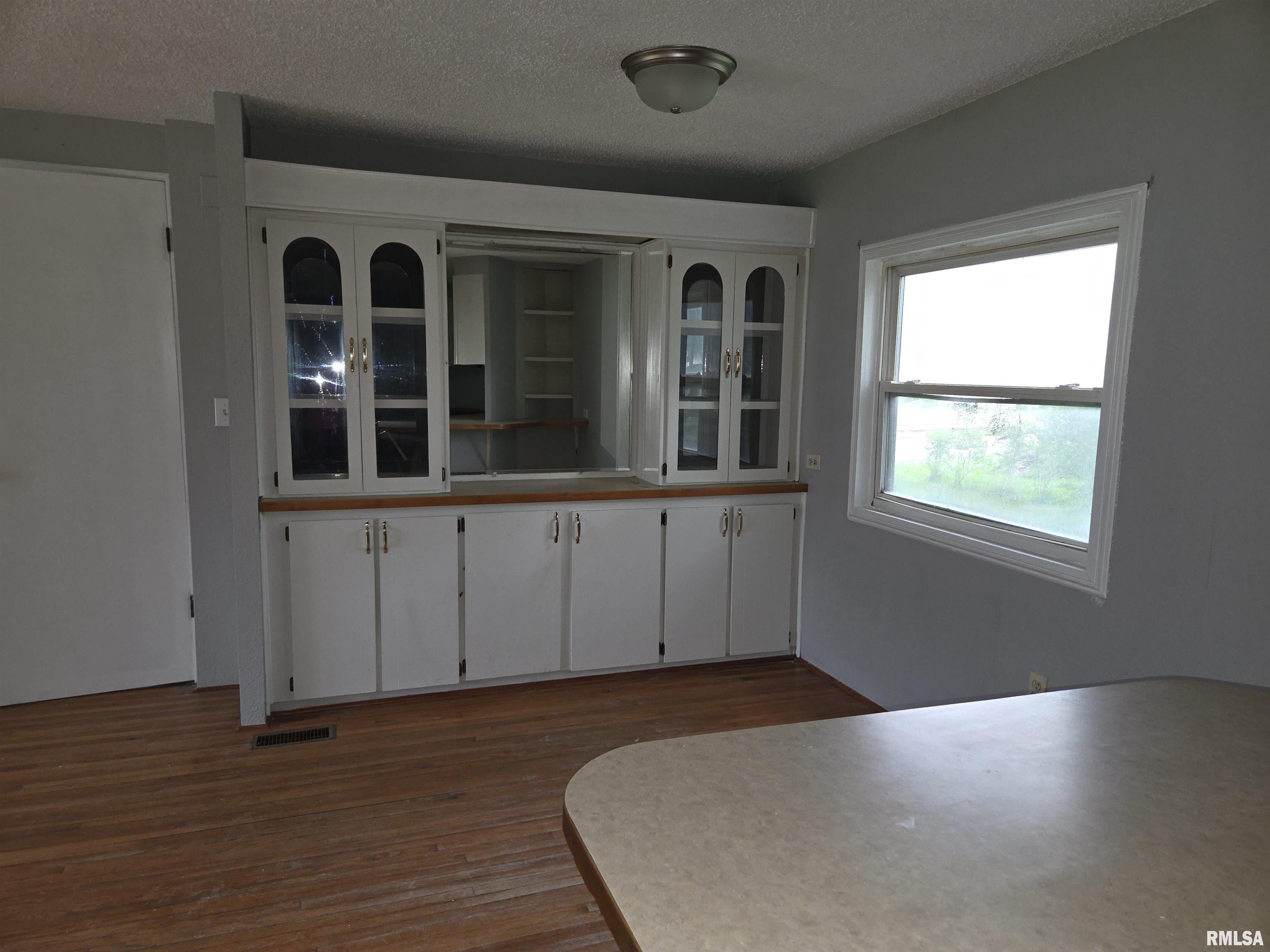 201 3rd Street Christopher, IL 62822 - Photo 10 of 27