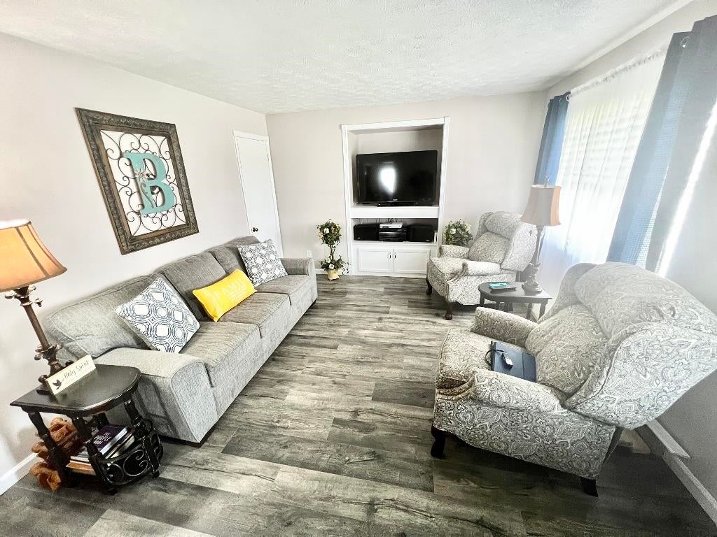 3837 Bradley Road Huntington, WV 25704 - Photo 3 of 14 Gallery Image 3