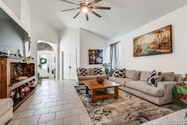 $2,000 | 14851 Horned Lark, San Antonio, TX 78253