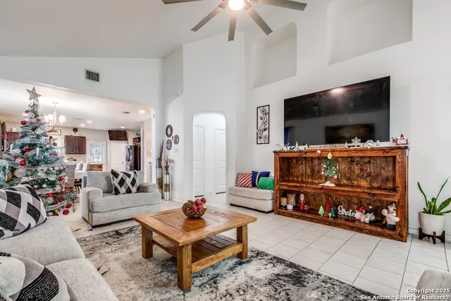 $2,000 | 14851 Horned Lark, San Antonio, TX 78253