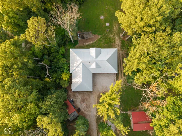 $779,000 | 14000 West Lake Road, Seymour, IN 47274