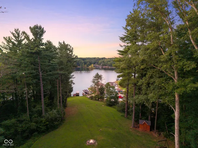 $779,000 | 14000 West Lake Road, Seymour, IN 47274