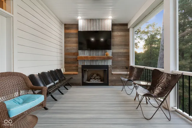 $779,000 | 14000 West Lake Road, Seymour, IN 47274