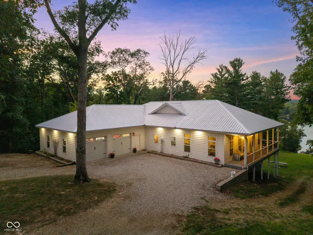 $779,000 | 14000 West Lake Road, Seymour, IN 47274