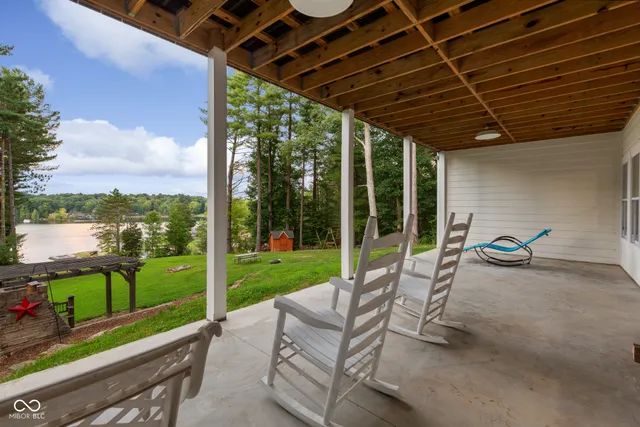 $779,000 | 14000 West Lake Road, Seymour, IN 47274