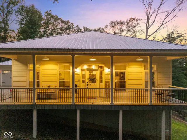 $779,000 | 14000 West Lake Road, Seymour, IN 47274