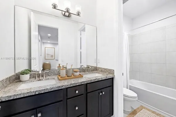 $625,000 | 11724 Southwest 13th Lane, Pembroke Pines, FL 33025