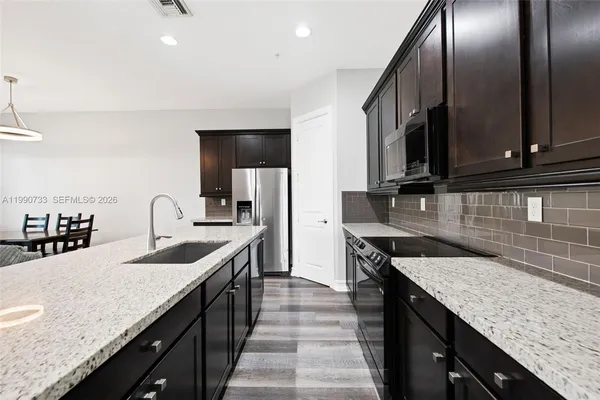 $625,000 | 11724 Southwest 13th Lane, Pembroke Pines, FL 33025