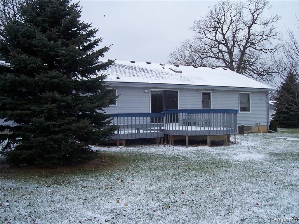 7465 Bingham Road Brighton, MI 48116 - Photo 3 of 8 BACK