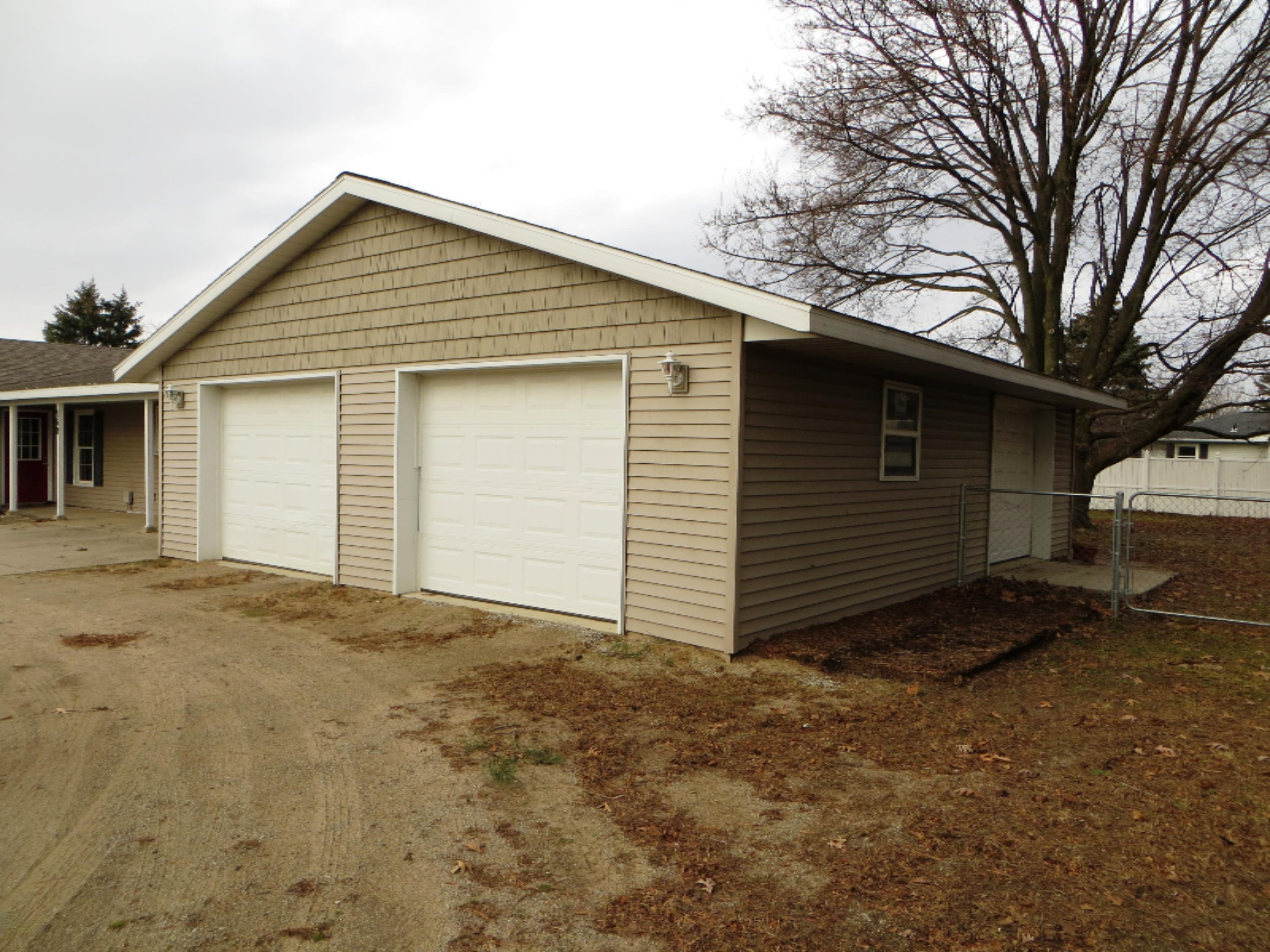 150 West Tuttle Road Ionia, MI 48846 - Photo 3 of 29 2