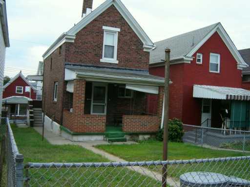 76 Highland Avenue McKees Rocks, PA 15136 - Photo 6 of 6 Yard/Garden.