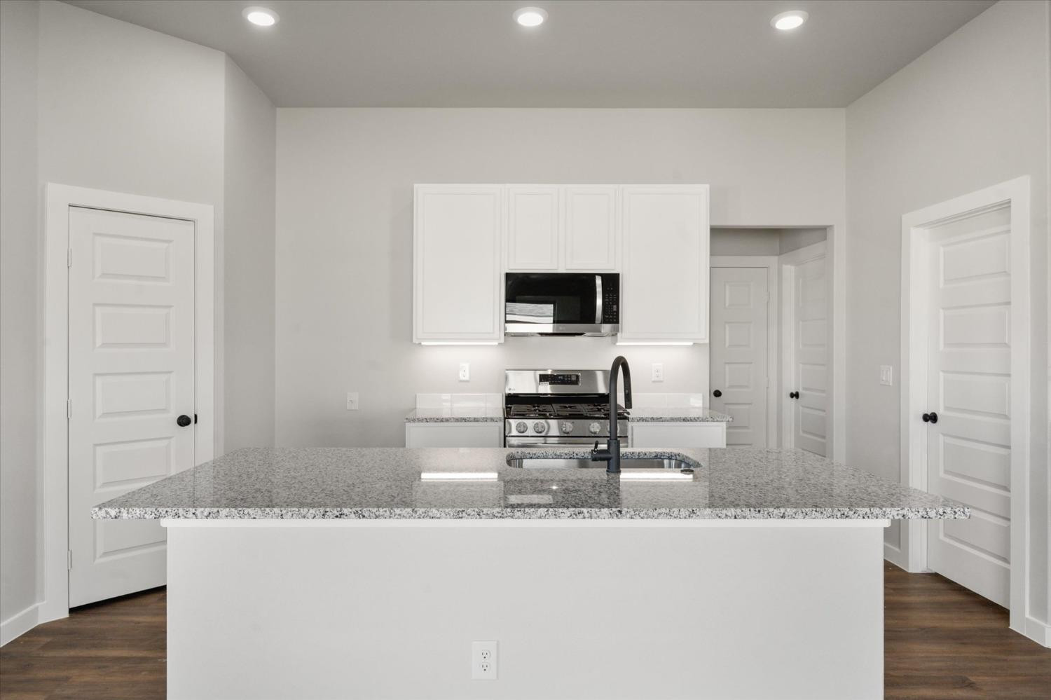 7449 28th Street Lubbock, TX 79407 - Photo 7 of 20 Photo 7