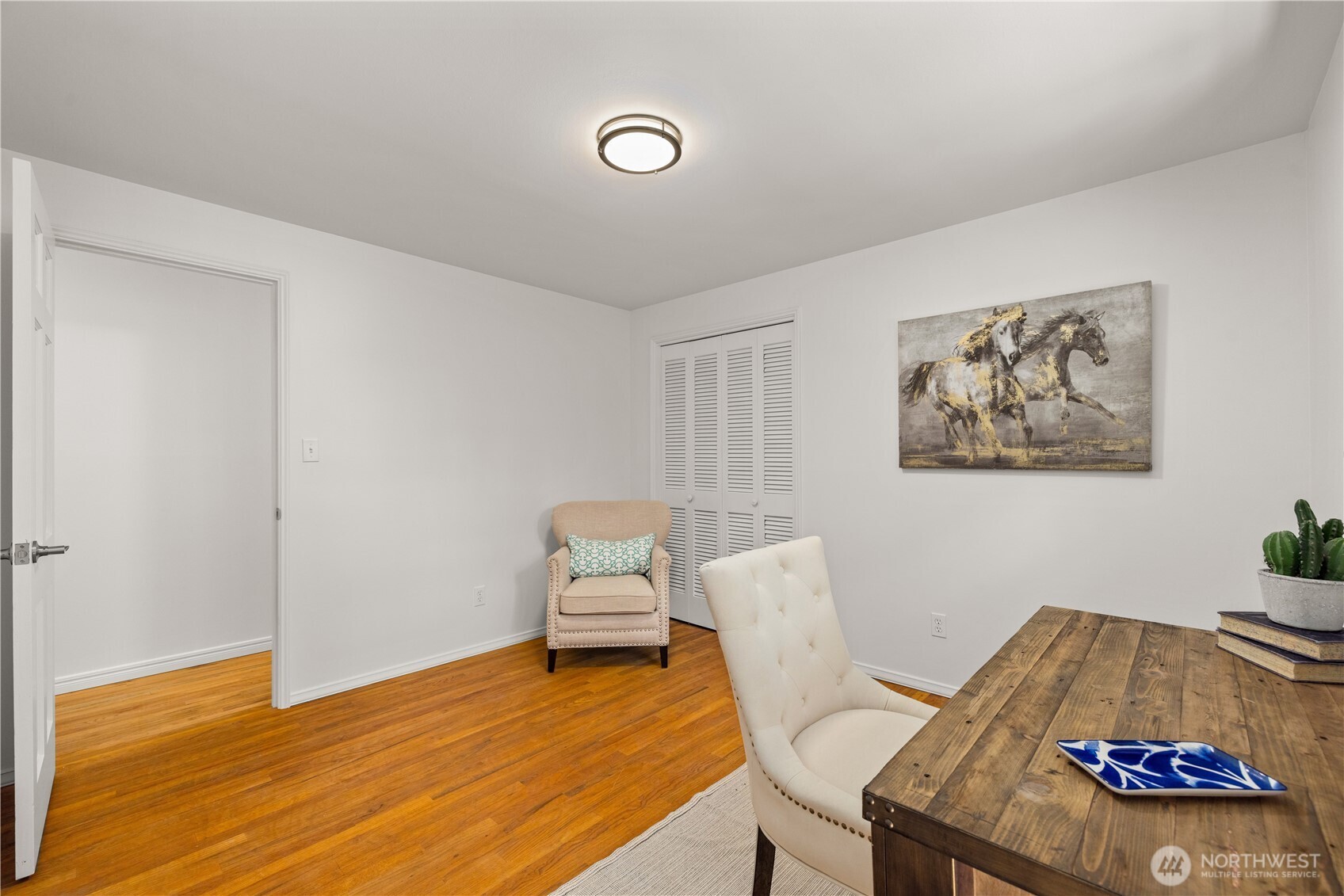 18615 81st Avenue West Edmonds, WA 98026 - Photo 18 of 37 a view of a room with furniture and wooden floor