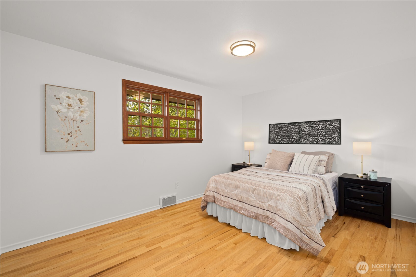18615 81st Avenue West Edmonds, WA 98026 - Photo 21 of 37 a bedroom with a bed and a night stand