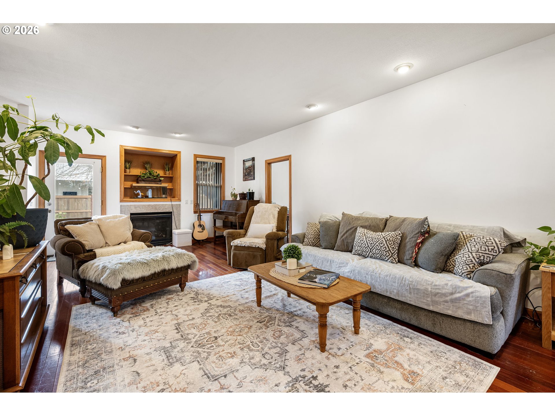 970 T Street Springfield, OR 97477 - Photo 5 of 41