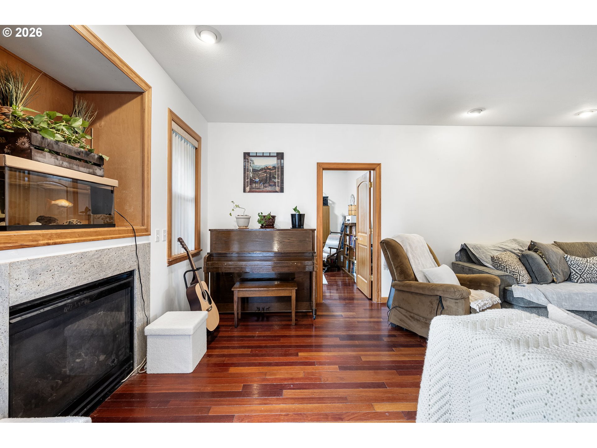 970 T Street Springfield, OR 97477 - Photo 8 of 41