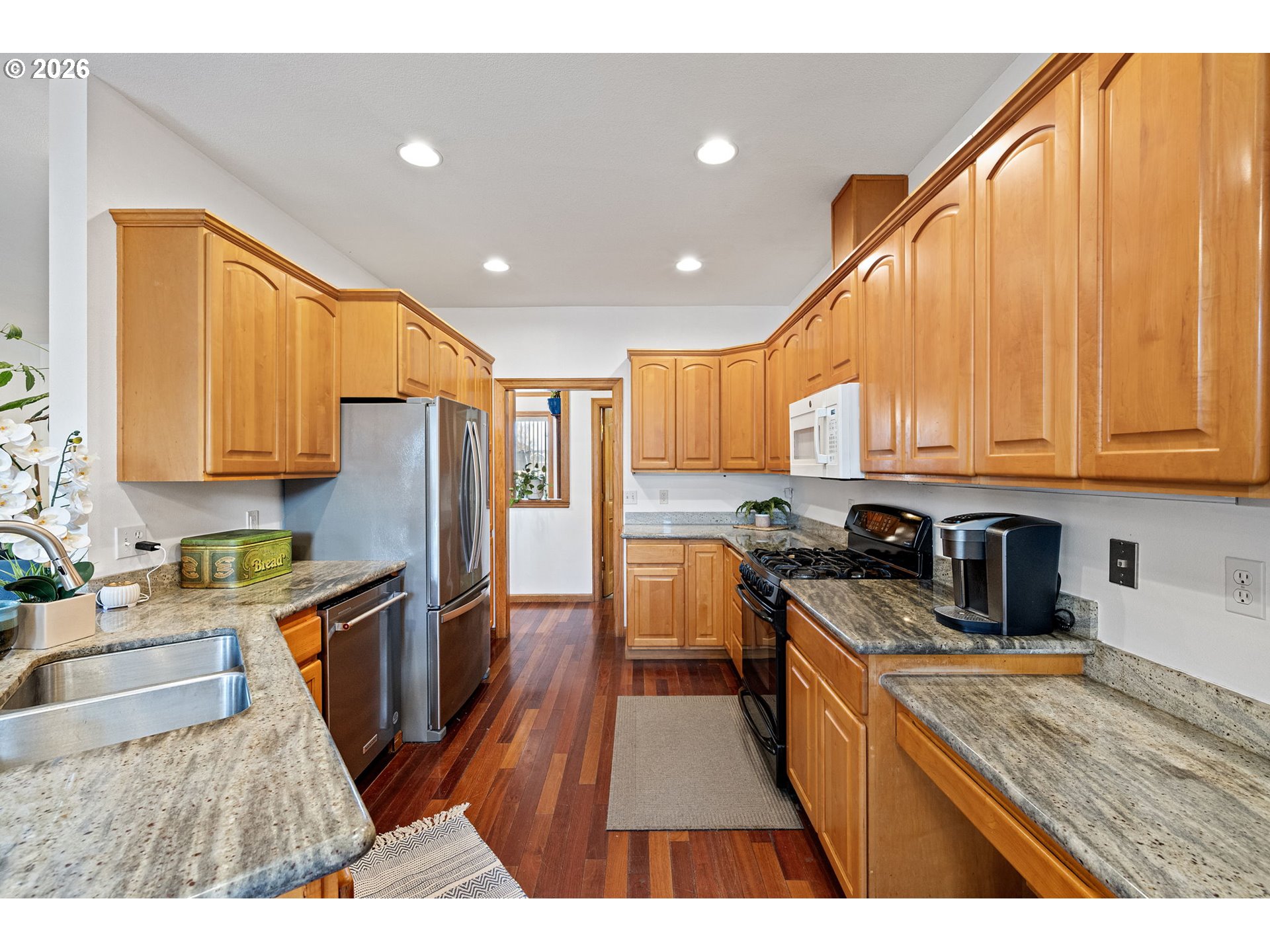 970 T Street Springfield, OR 97477 - Photo 10 of 41