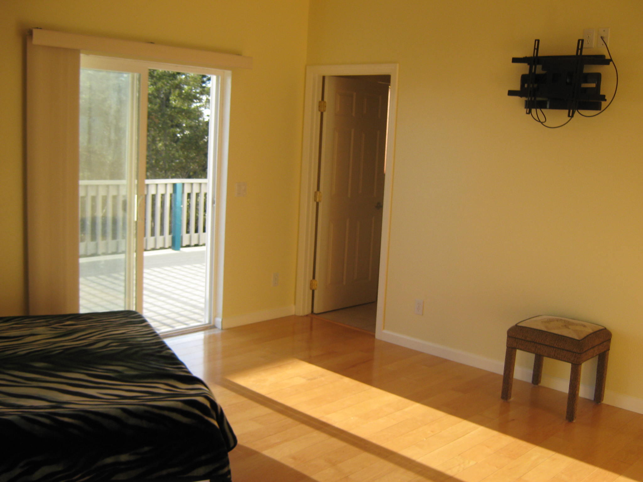 42 Ranger Court Whitethorn, CA 95589 - Photo 14 of 20 Gallery Image 14