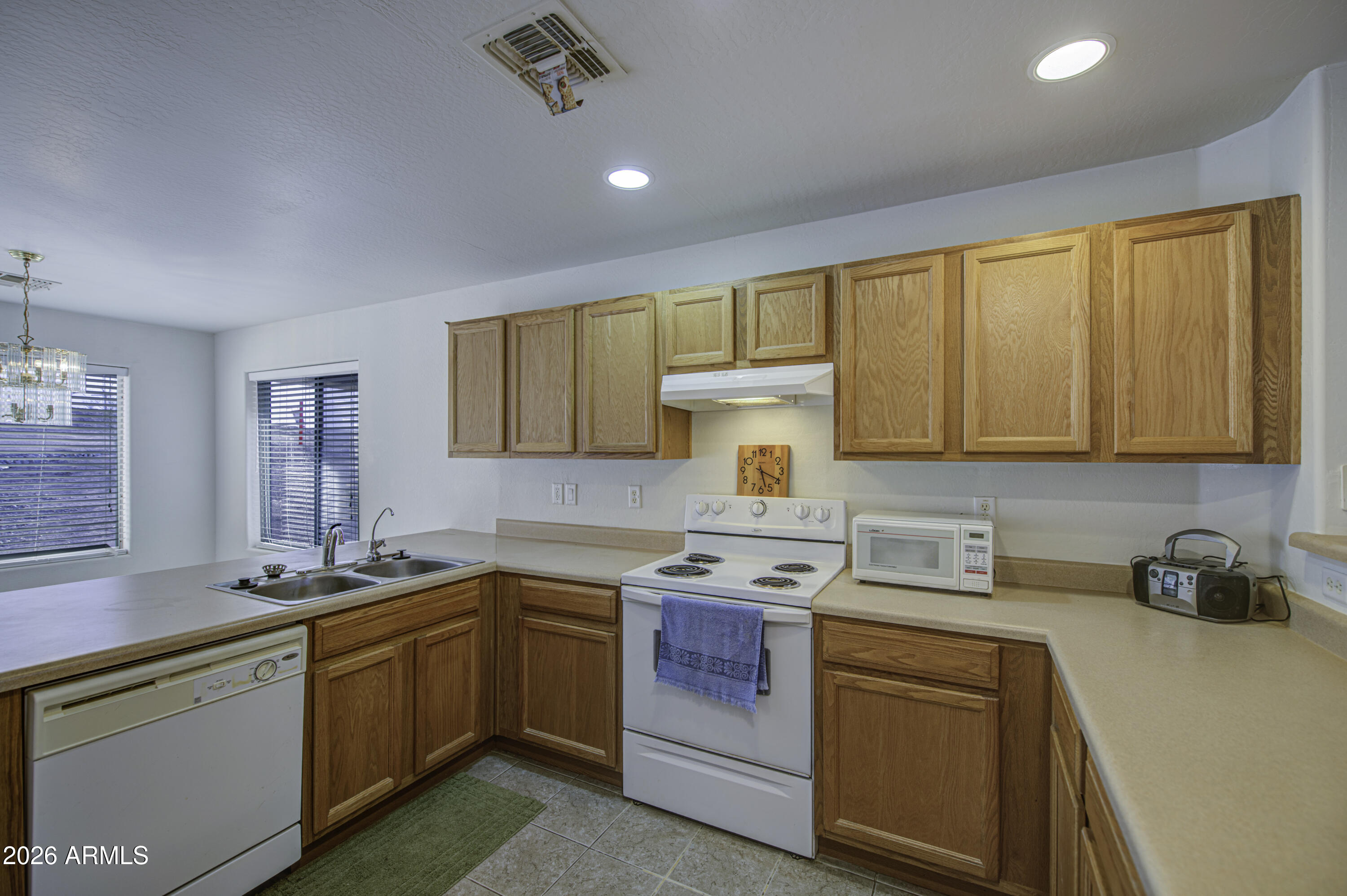 34802 West Elliot Road Arlington, AZ 85322 - Photo 7 of 60 Kitchen 4