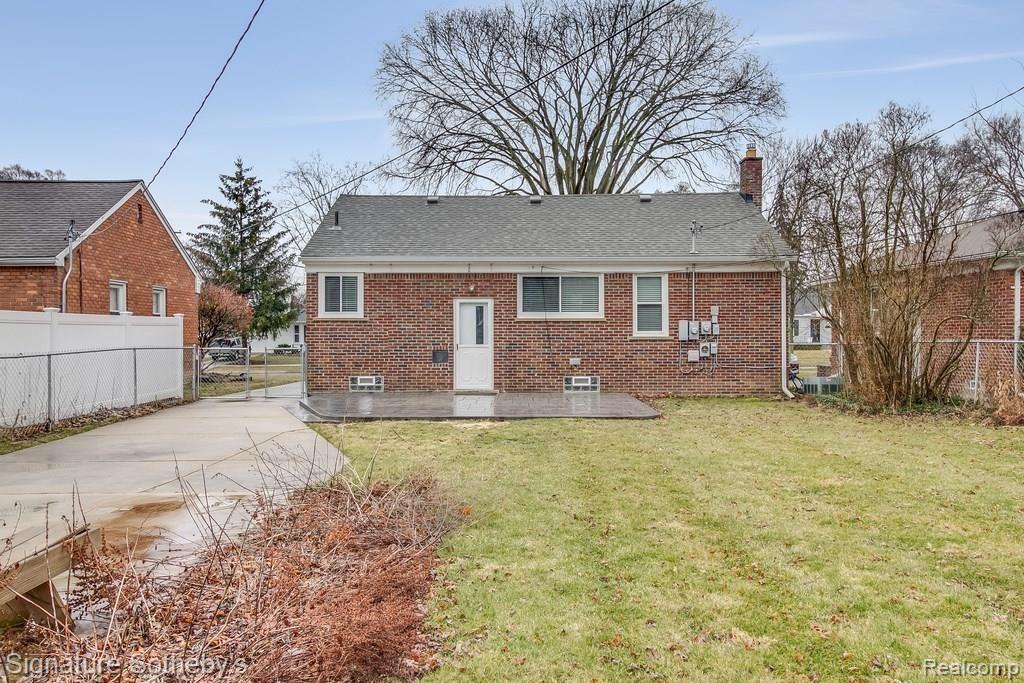 2563 Dorchester Road Birmingham, MI 48009 - Photo 22 of 27