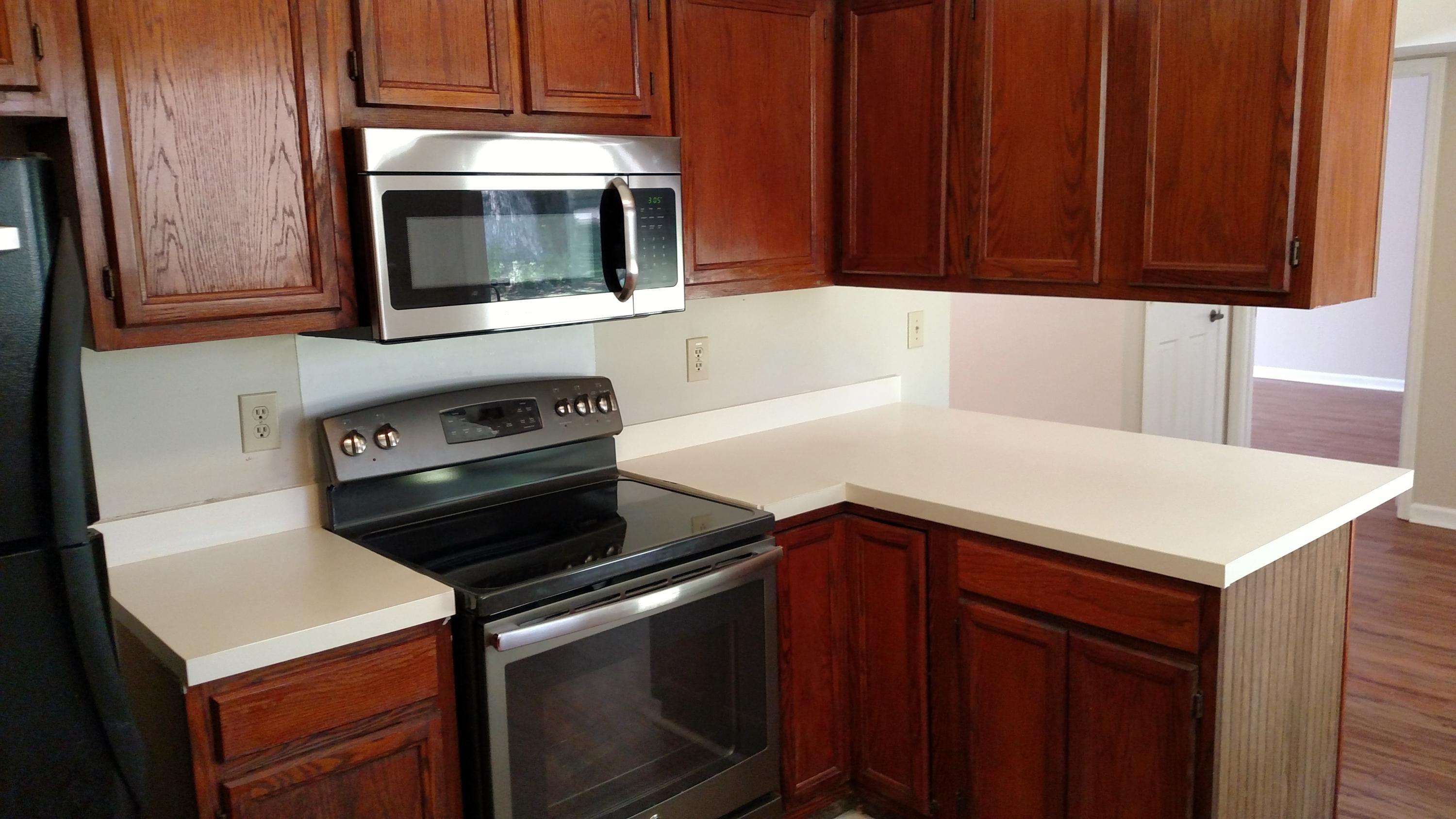 401 Laurel Ridge Road North Charleston, SC 29418 - Photo 8 of 26 New Range and Microwave