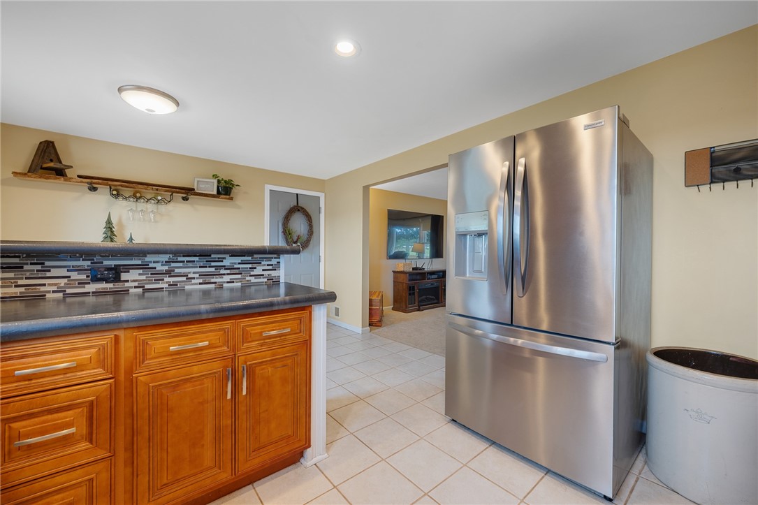 301 Ridge Road Ontario, NY 14519 - Photo 15 of 50