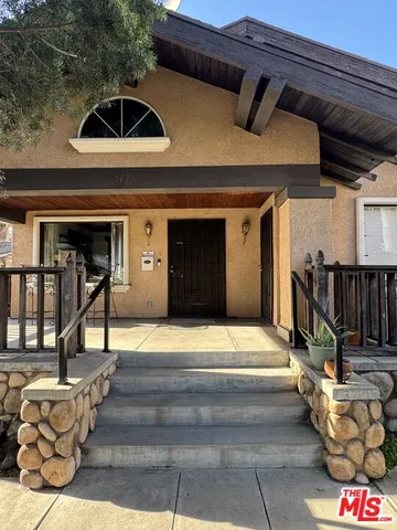 $3,500 | 147 North Dillon Street, Los Angeles, CA 90026