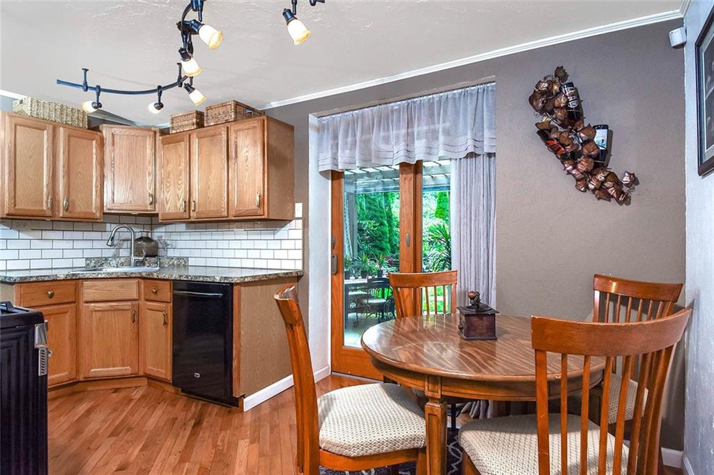 243 Hickory Street McKees Rocks, PA 15136 - Photo 8 of 22
