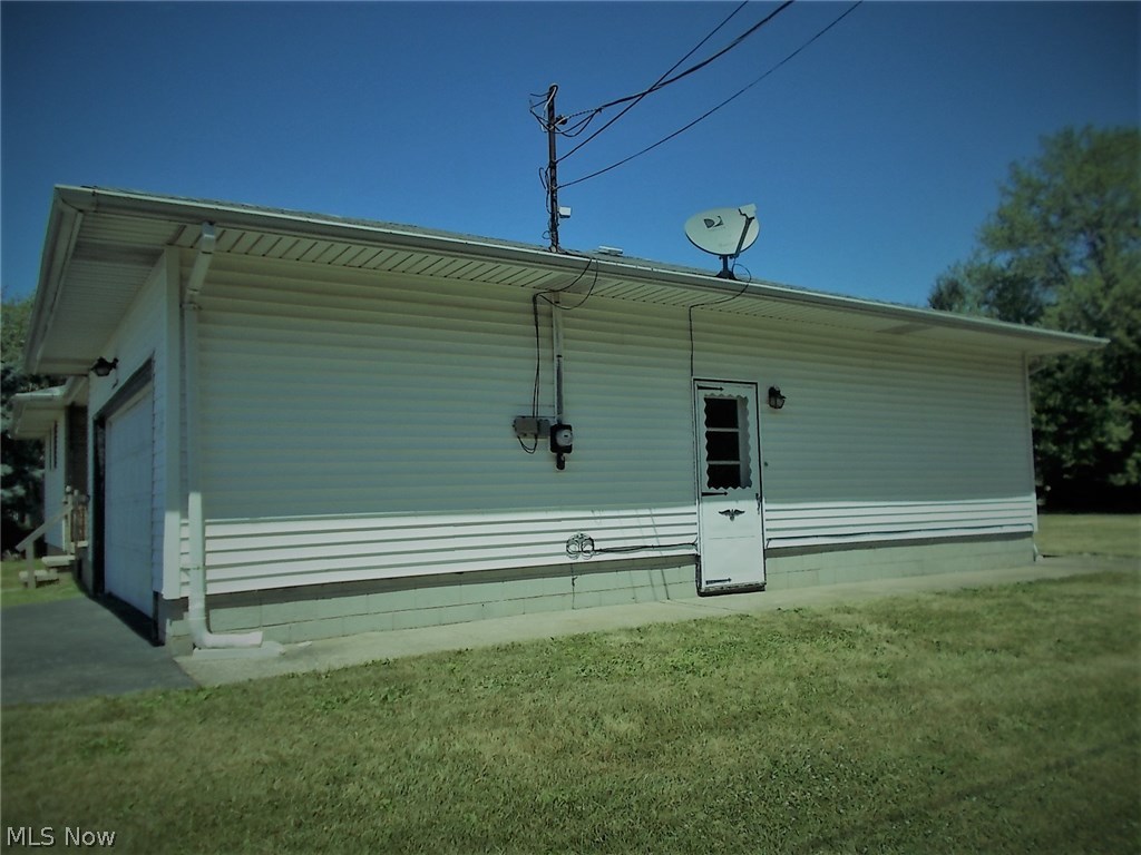 1205 Harris Road Sheffield Lake, OH 44054 - Photo 3 of 26 Gallery Image 3