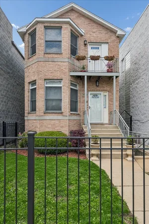 $674,900 | 4538 South St Lawrence Avenue, Chicago, IL 60653