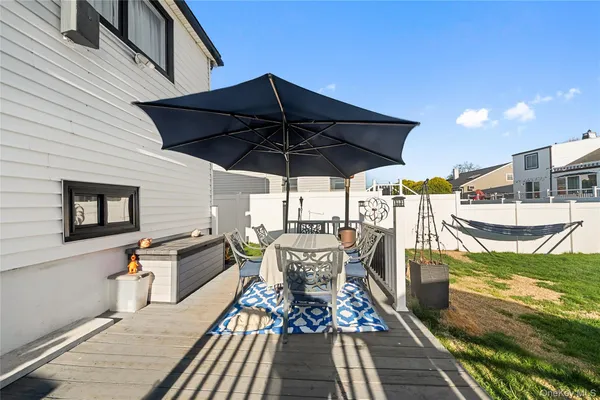$749,999 | 13 Noon Place, Freeport, NY 11520