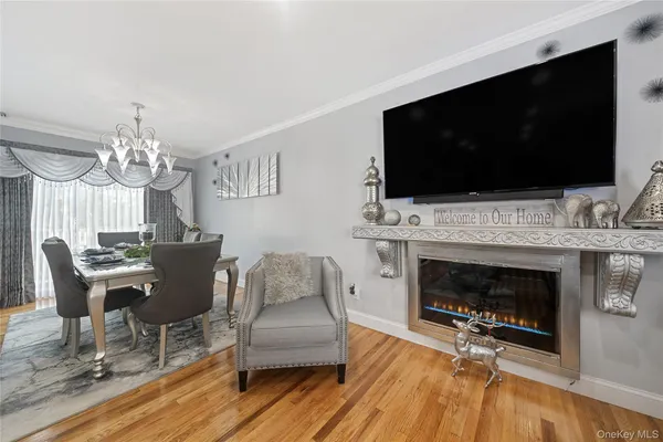 $749,999 | 13 Noon Place, Freeport, NY 11520