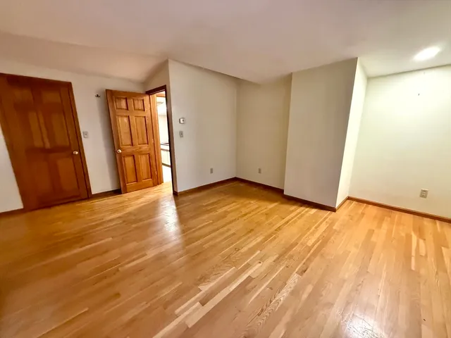 $2,300 | 12 Keenan Street, Unit 3, Watertown, MA 02472