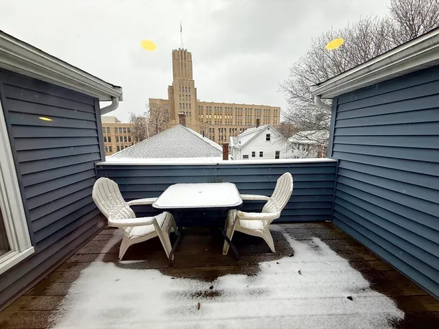 $2,300 | 12 Keenan Street, Unit 3, Watertown, MA 02472