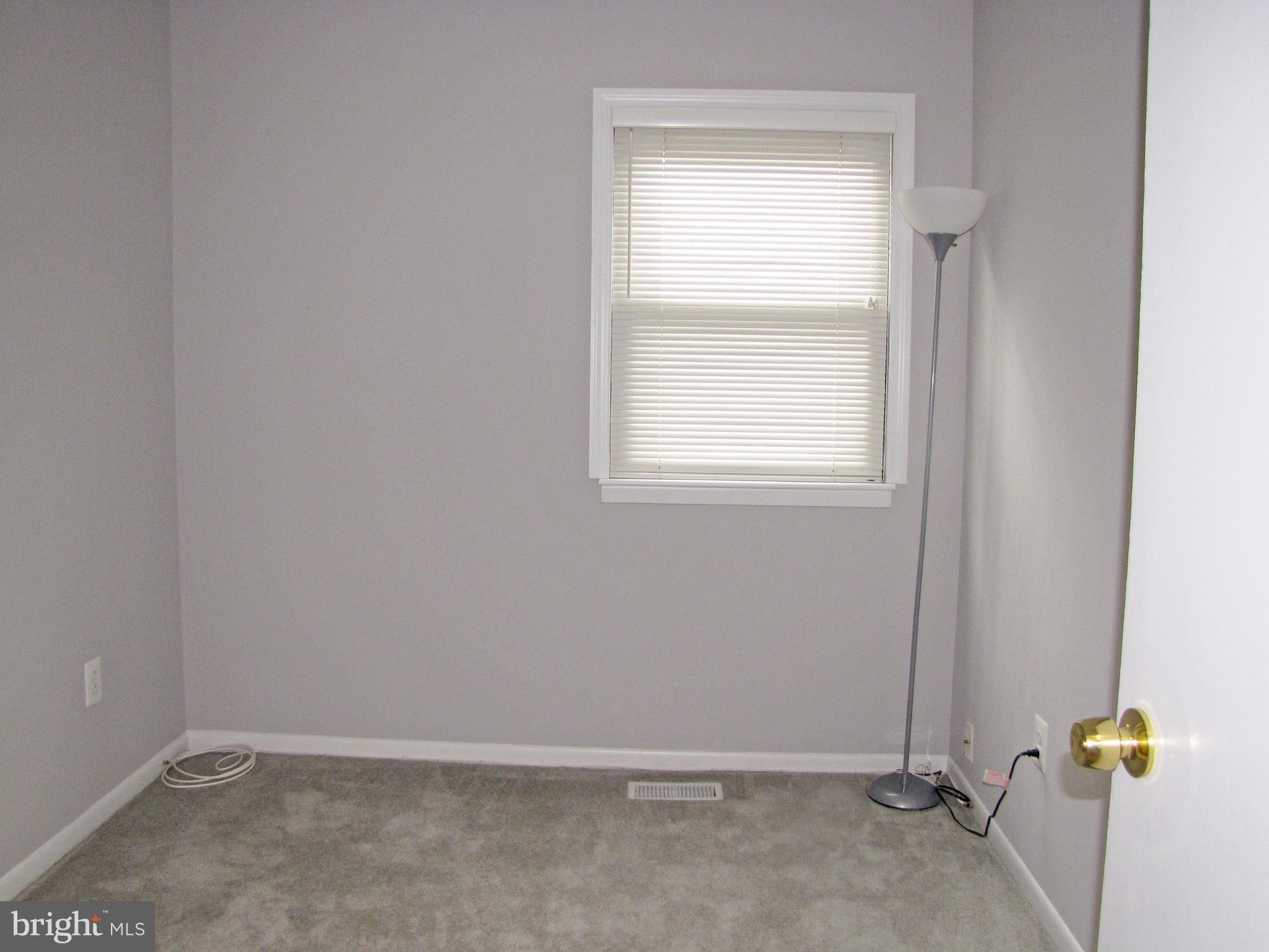 9600 Farewell Road Columbia, MD 21045 - Photo 11 of 18 an empty room with a window
