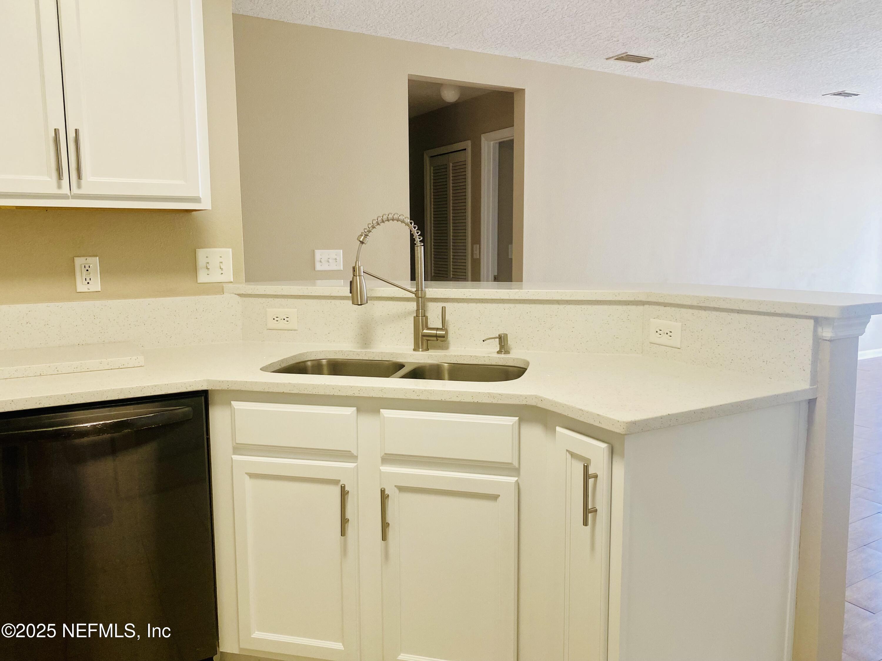 196 Brookfall Drive St. Augustine, FL 32092 - Photo 12 of 24 Kitchen