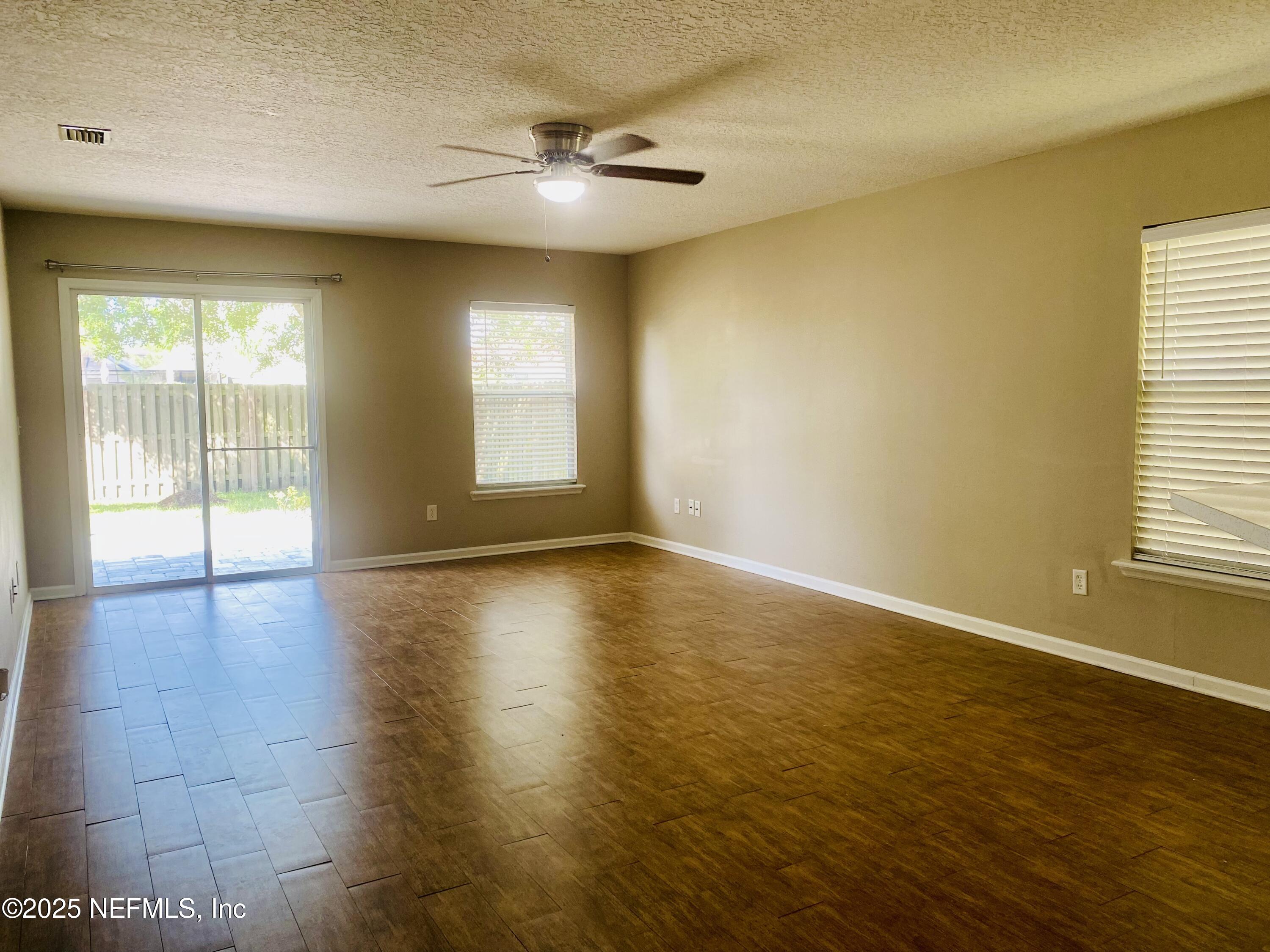 196 Brookfall Drive St. Augustine, FL 32092 - Photo 4 of 24 Family Room