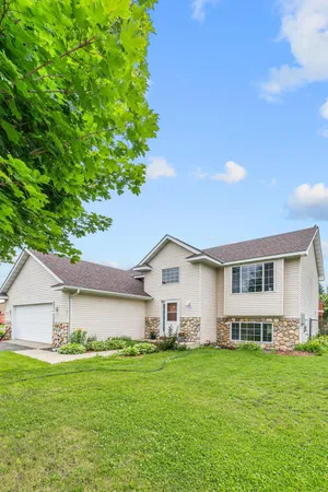$340,000 | 303 Bavaria Lane, Waverly, MN 55390