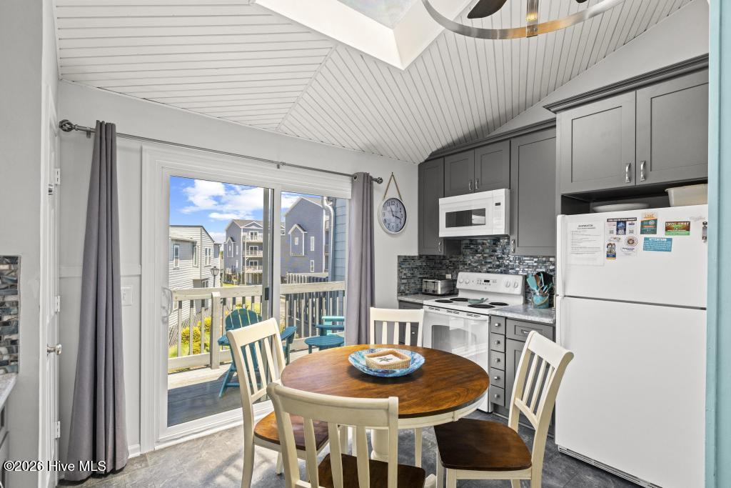1928 New River Inlet Road, Unit 221 North Topsail Beach, NC 28460 - Photo 30 of 77 425A1638