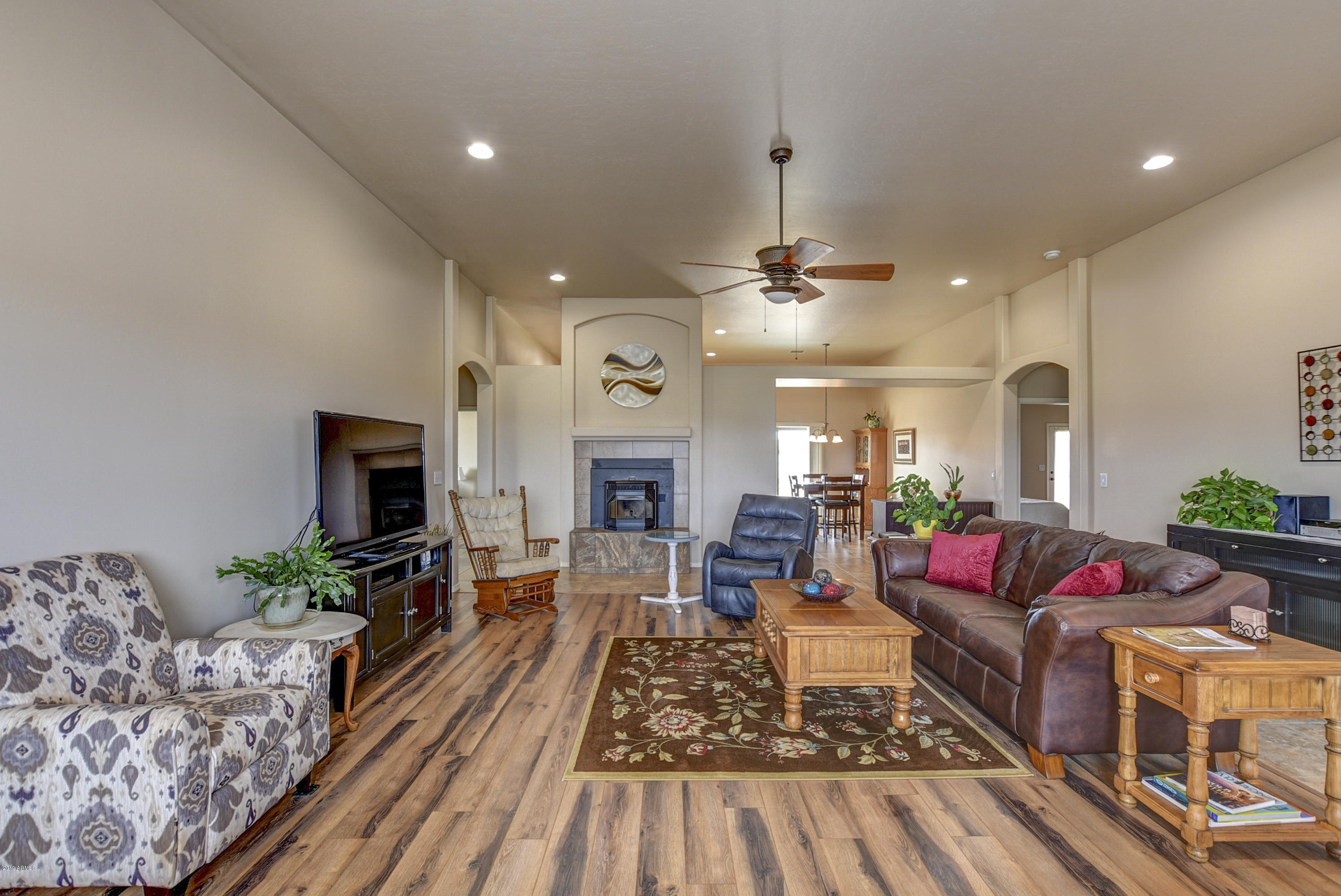 9375 East Hunters Ranch Road Prescott Valley, AZ 86315 - Photo 15 of 43 Living Room