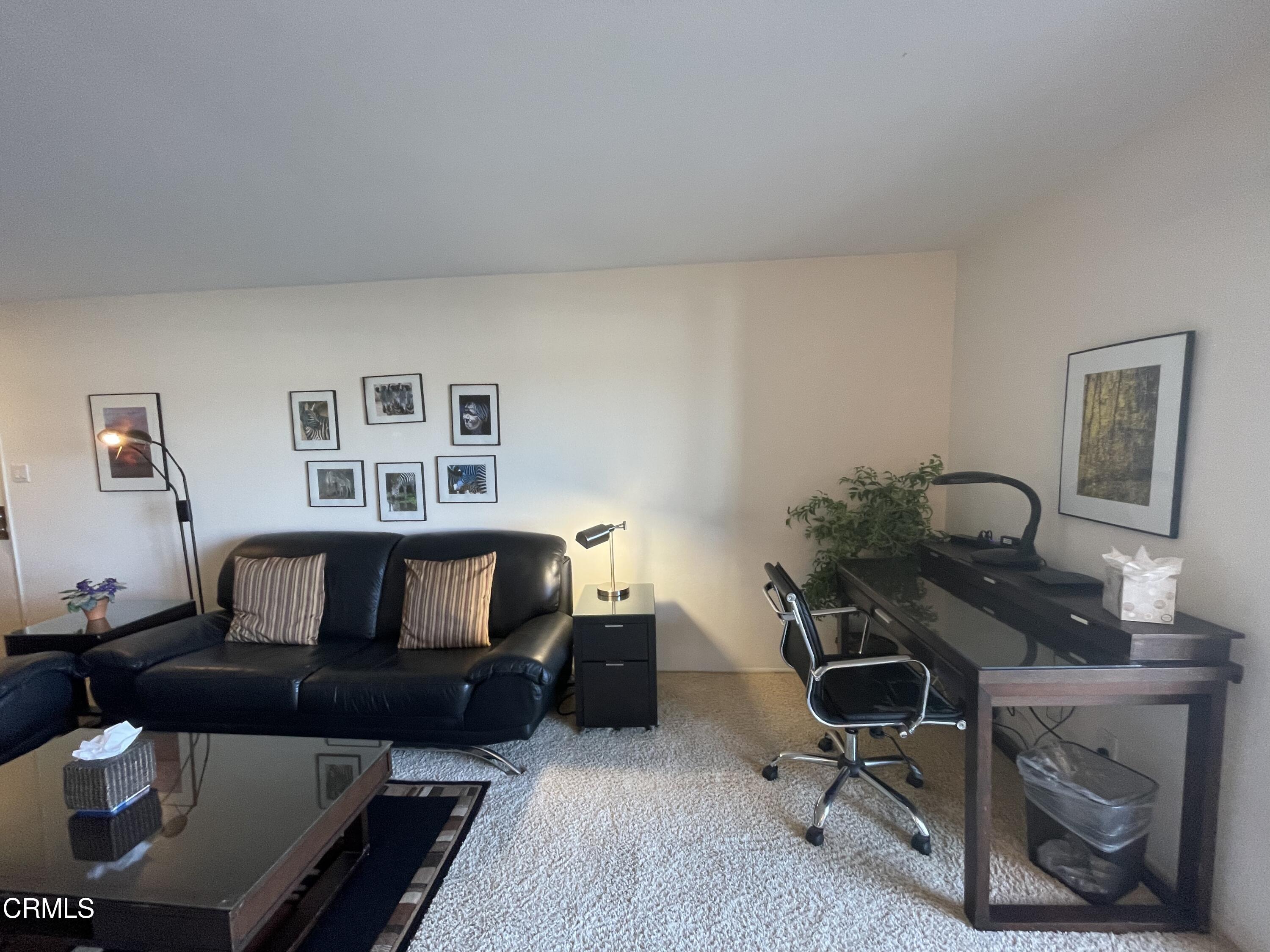 2901 Peninsula Road, Unit 144 Oxnard, CA 93035 - Photo 6 of 25 a living room with furniture