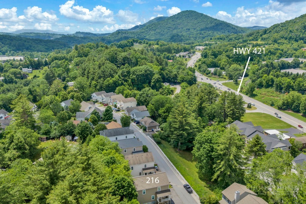 216 Stratford Lane Boone, NC 28607 - Photo 4 of 26