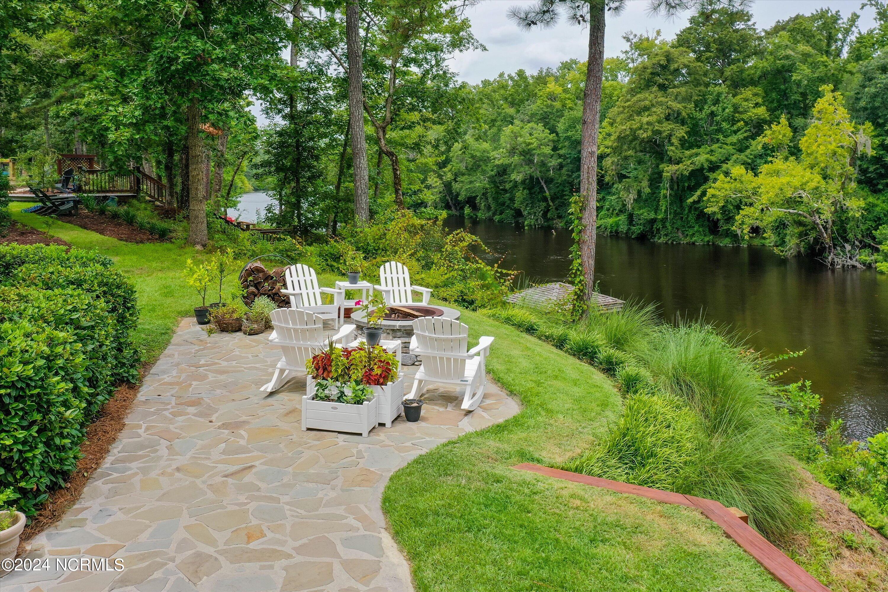 3849 Hallmark Road Northeast Leland, NC 28451 - Photo 22 of 37 Beautiful lawn and landscaping all around