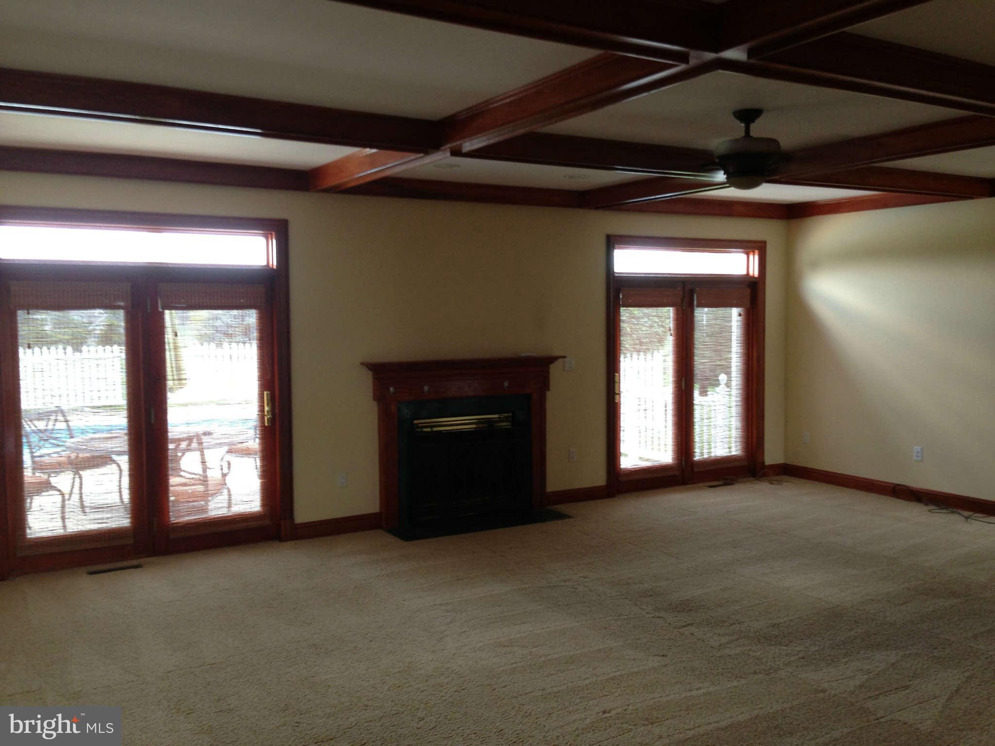 16441 Hampton Road Hamilton, VA 20158 - Photo 19 of 30 Family Room