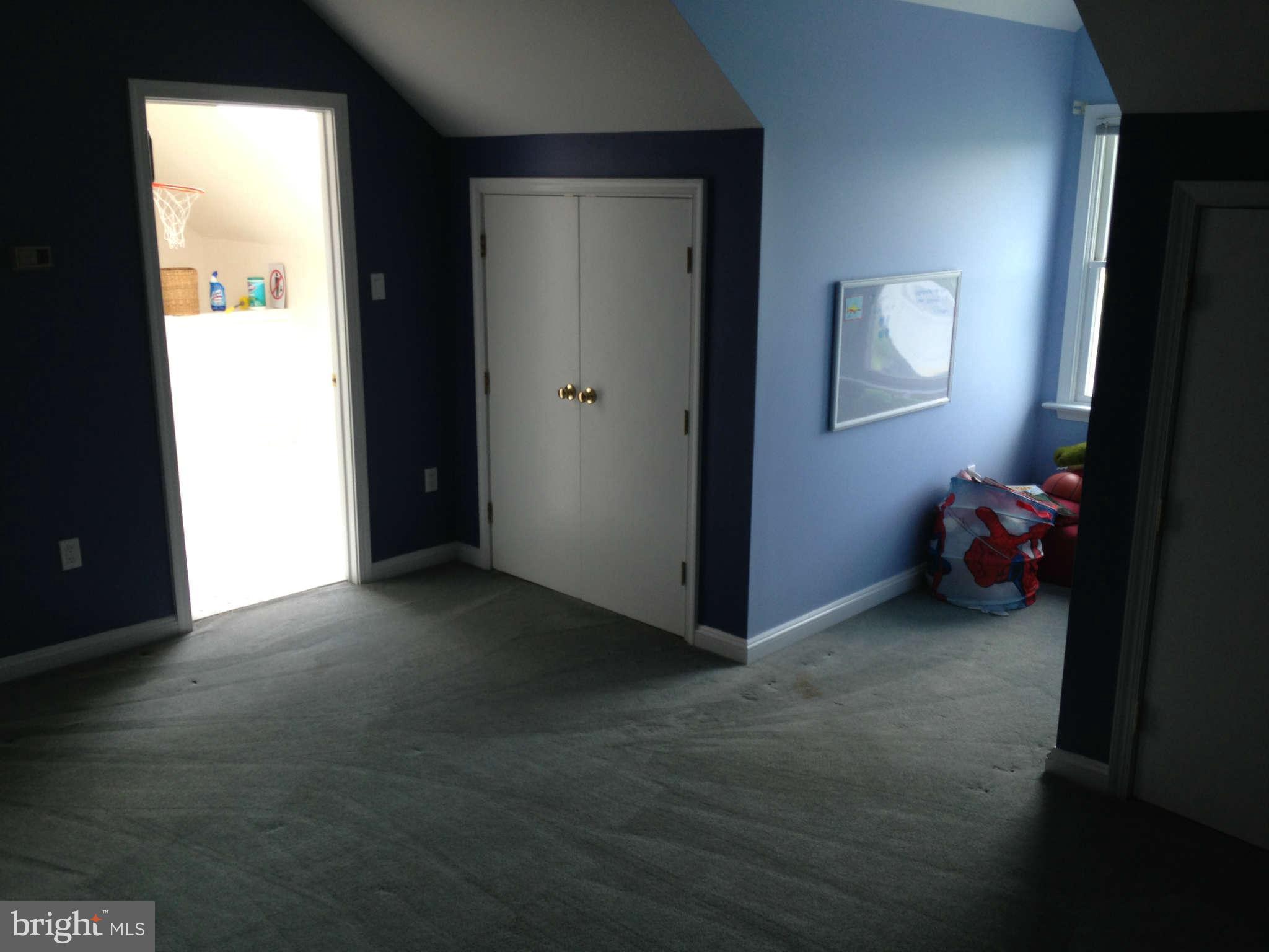 16441 Hampton Road Hamilton, VA 20158 - Photo 27 of 30 Bedroom